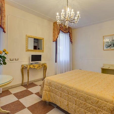 Hotel Bernardi Semenzato Венеция Экстерьер фото