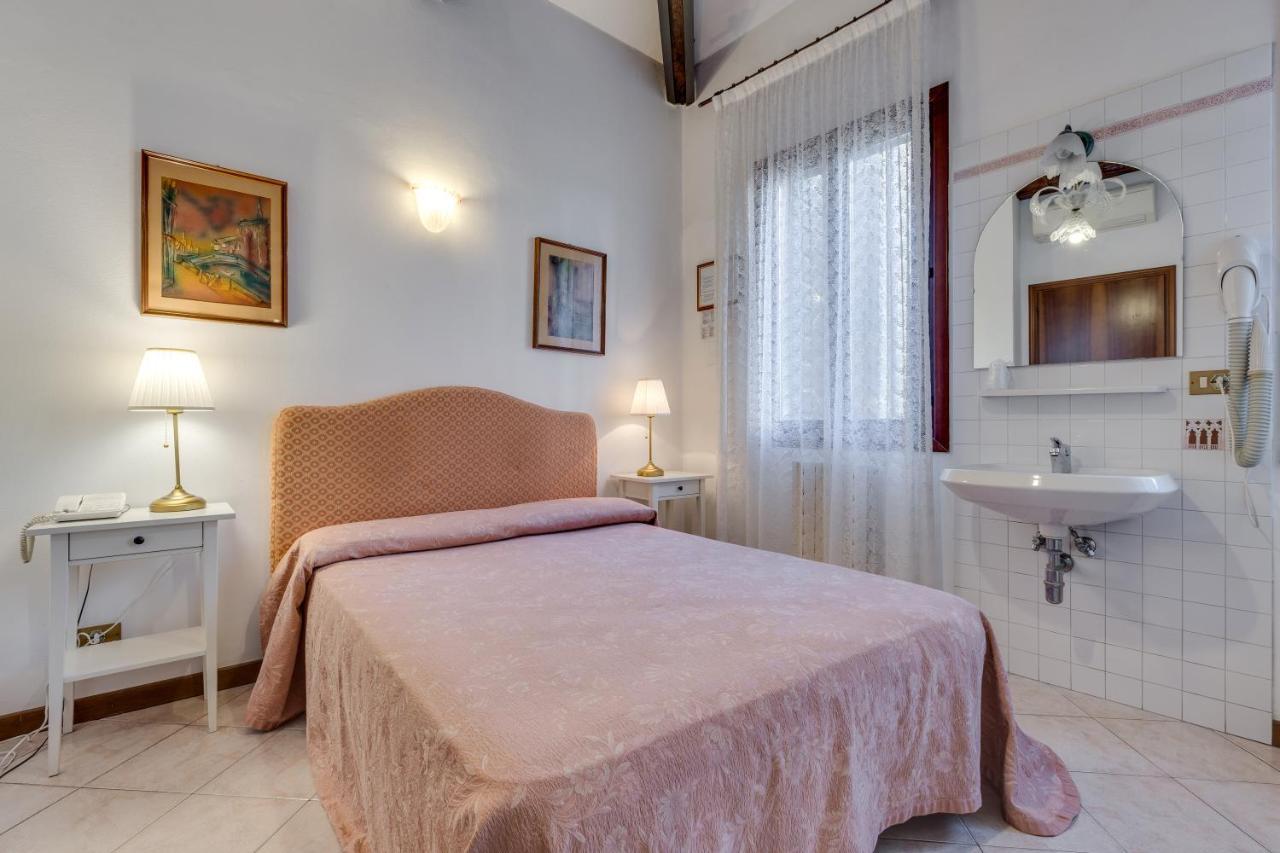 Hotel Bernardi Semenzato Венеция Экстерьер фото