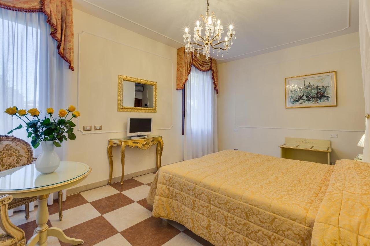 Hotel Bernardi Semenzato Венеция Экстерьер фото