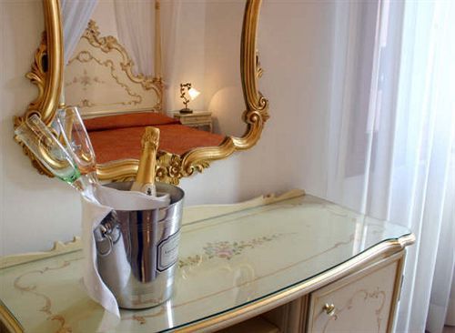 Hotel Bernardi Semenzato Венеция Экстерьер фото