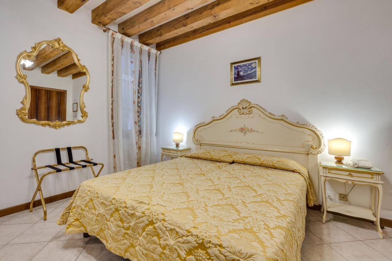 Hotel Bernardi Semenzato Венеция Экстерьер фото
