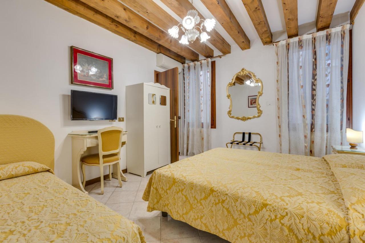 Hotel Bernardi Semenzato Венеция Экстерьер фото